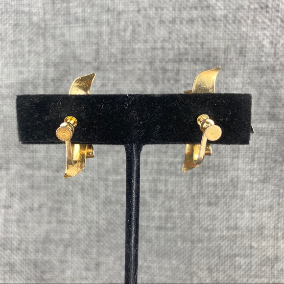 Vintage Gold Metal Bow Screw Back Earrings - Picture 3 of 6